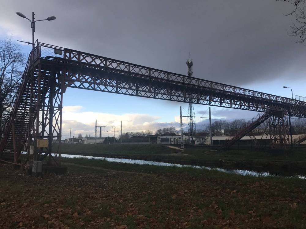 passerelle près de Gray
